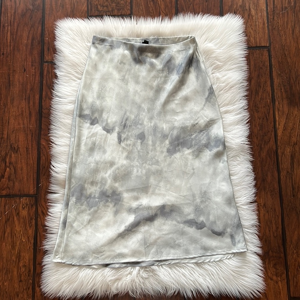Gorgeous silky skirt